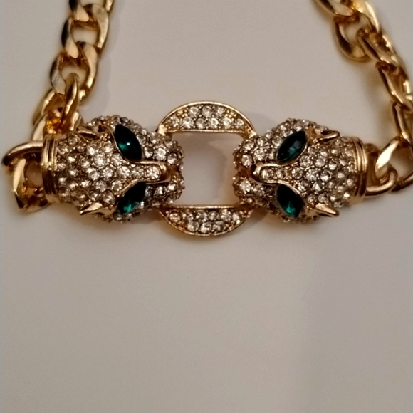 Jewelry - Picture 5 of 7